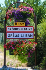 le village provençal de gréoux les bains